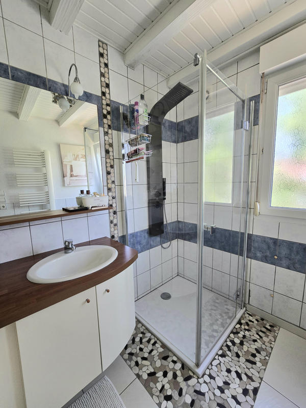 Maison - 186 m² - 8 pièces