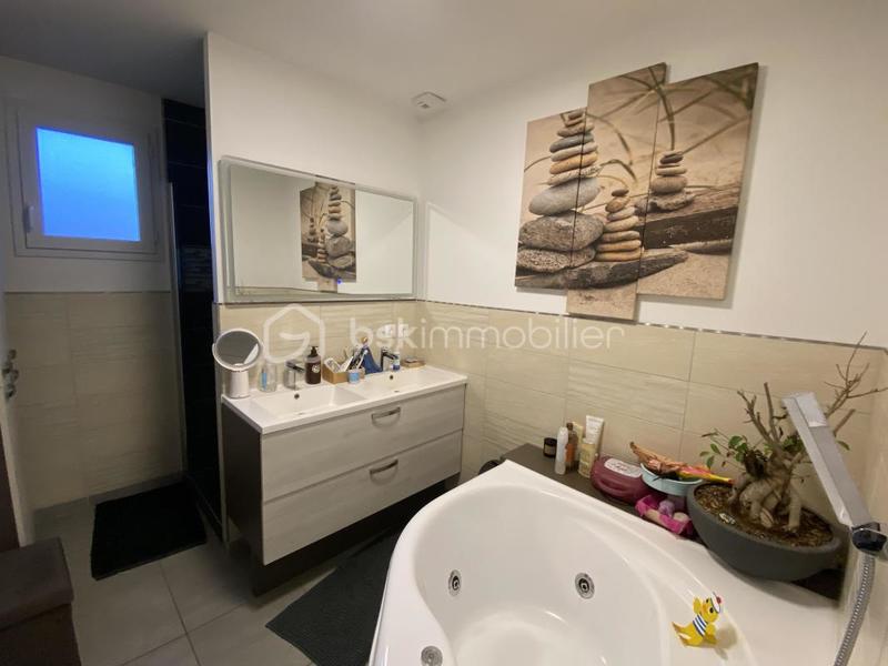 Maison - 102 m² - 6 pièces