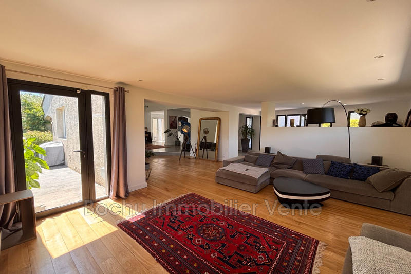 Villa - 220 m² - 6 pièces