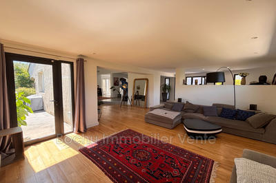 Villa - 220 m² - 6 pièces