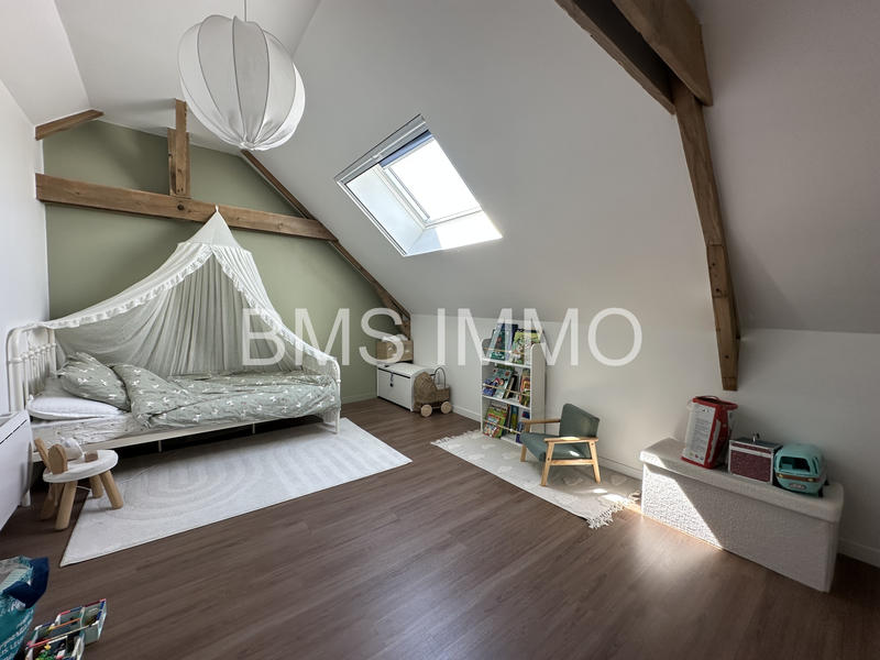 Maison - 251 m² - 6 pièces