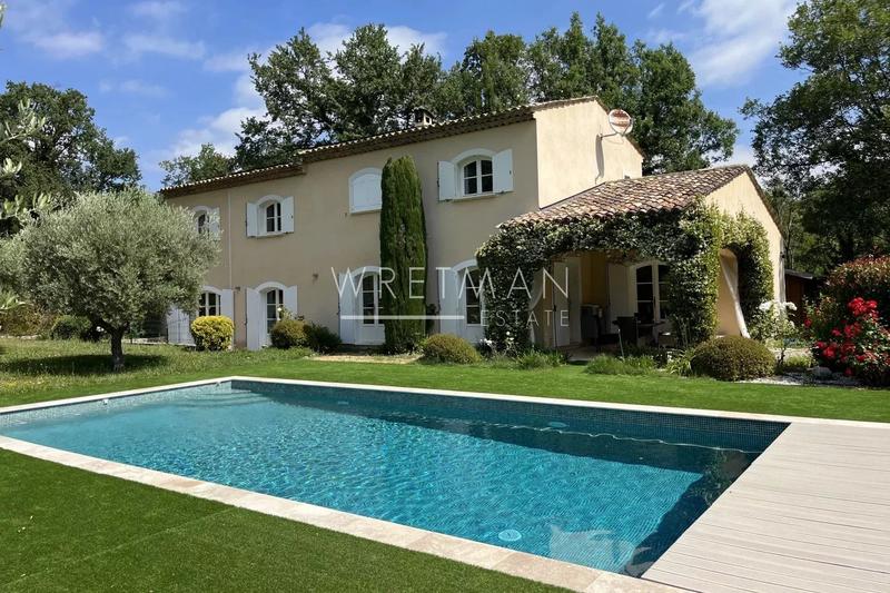 Villa - 192 m² - 8 pièces