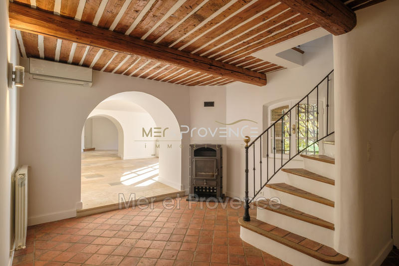 Villa - 250 m² - 8 pièces