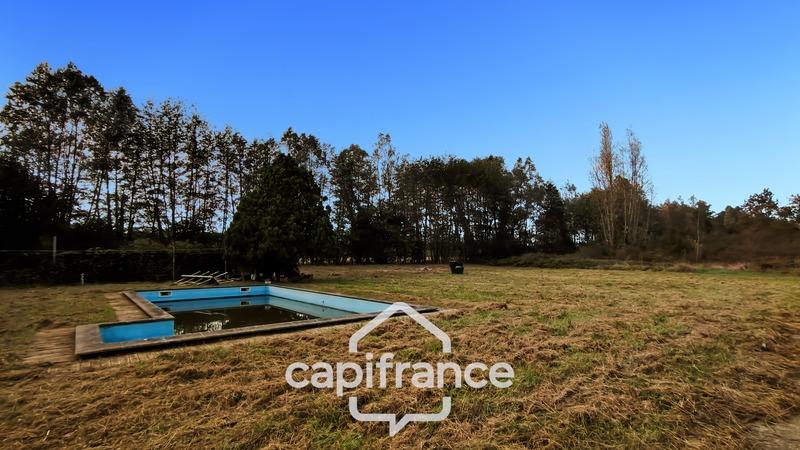 Maison - 335 m² - 20 pièces