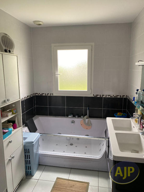 Maison - 139 m² - 6 pièces