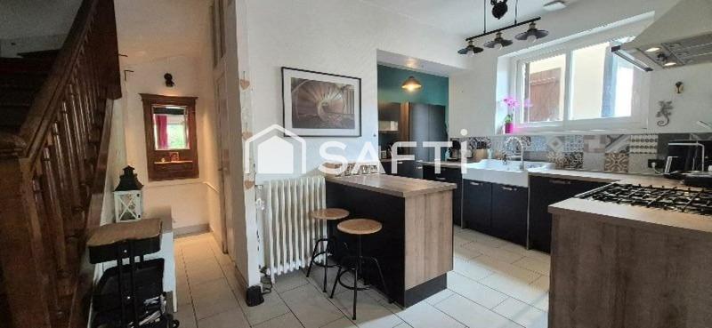 Maison - 196 m² - 9 pièces