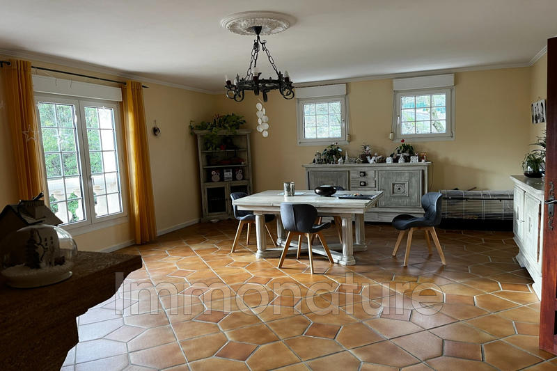 Villa - 251 m² - 2 pièces