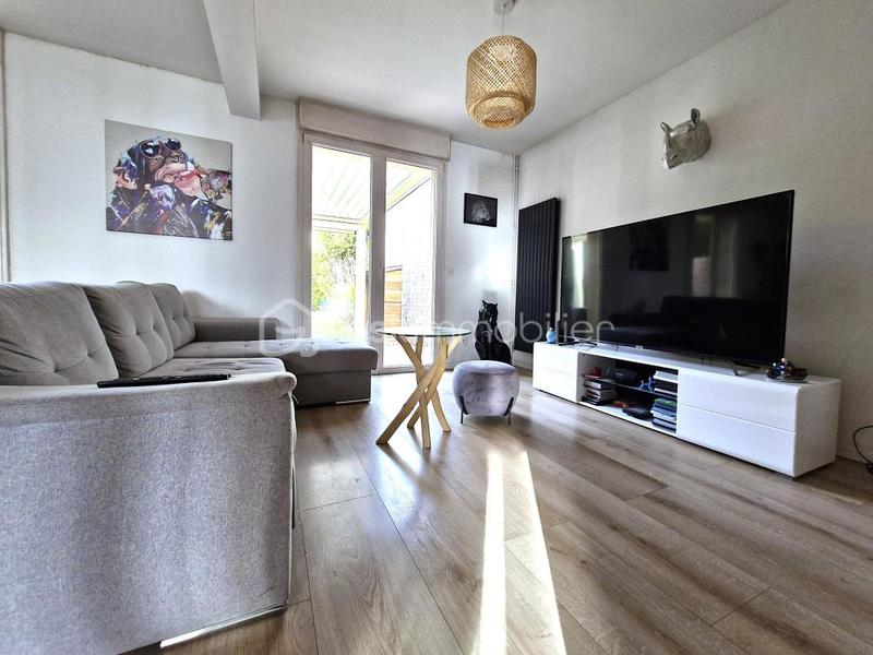 Maison - 96 m² - 5 pièces