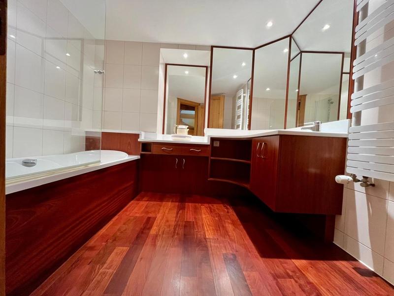 Maison - 185 m² - 8 pièces