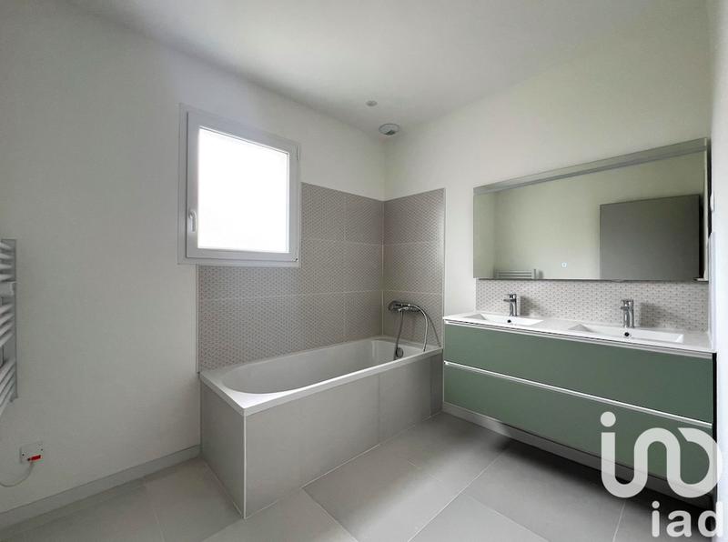 Maison - 121 m² - 6 pièces