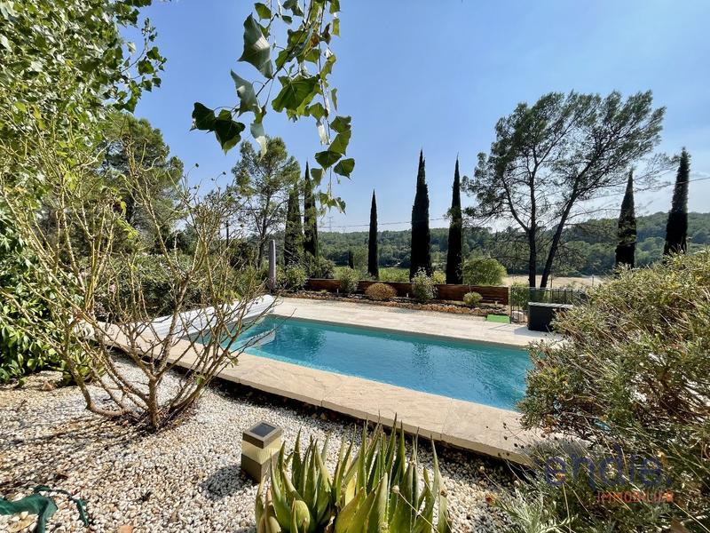 Maison - 147 m² - 6 pièces