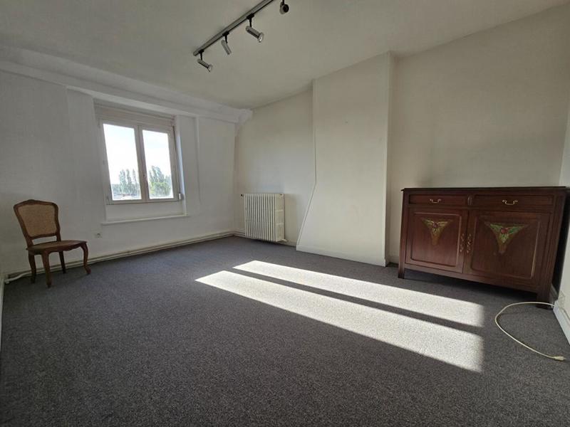 Maison - 165 m² - 9 pièces