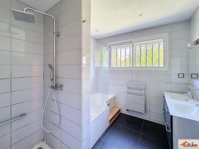 Maison - 187 m² - 5 pièces