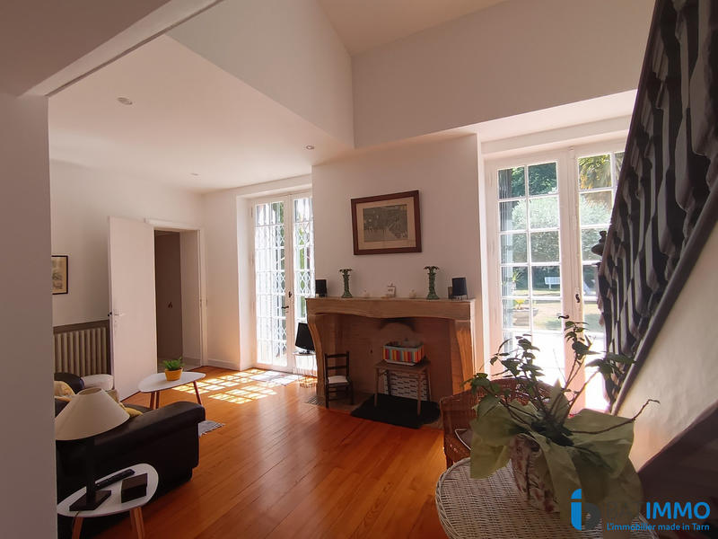 Villa - 300 m² - 10 pièces