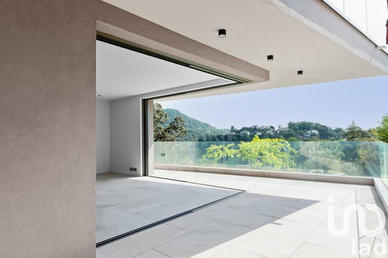 Appartement - 86 m² - 3 pièces