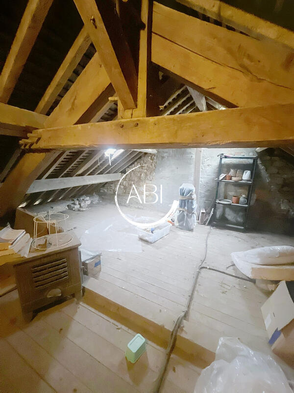 Maison - 92 m² - 5 pièces