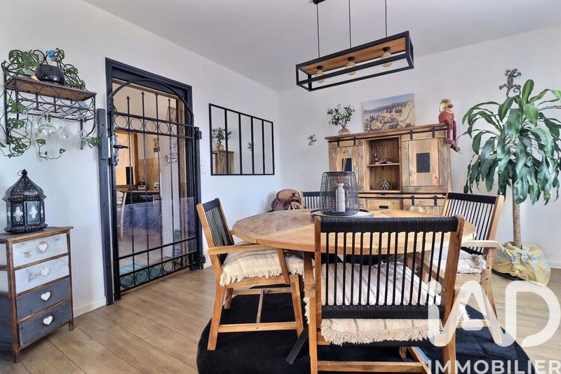 Maison - 287 m² - 8 pièces