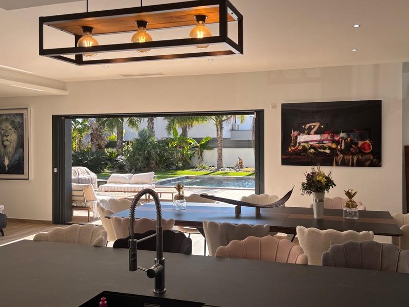 Maison - 200 m² - 6 pièces