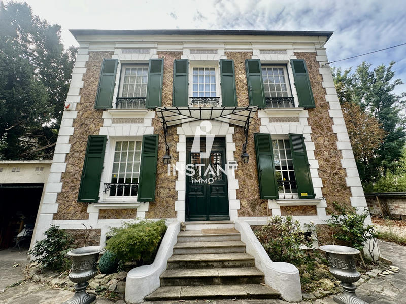 Maison ancienne - 275 m² - 8 pièces