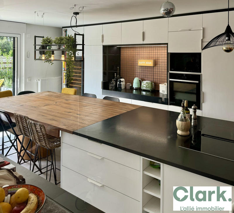 Appartement - 120 m² - 5 pièces