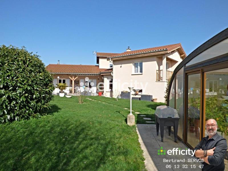 Villa - 205 m² - 9 pièces