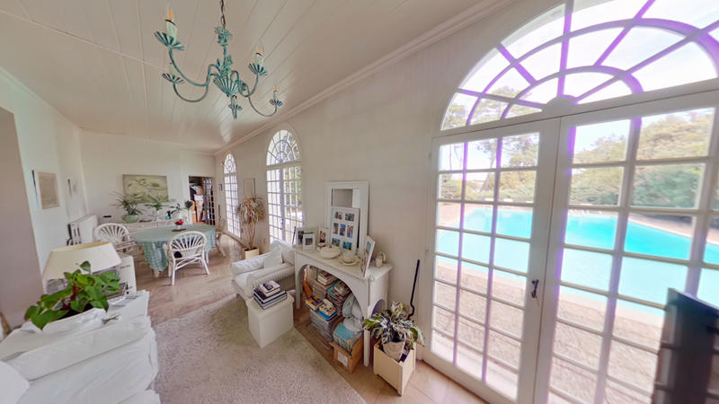 Maison - 290 m² - 9 pièces