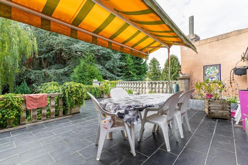 Maison de ville - 240 m² - 10 pièces