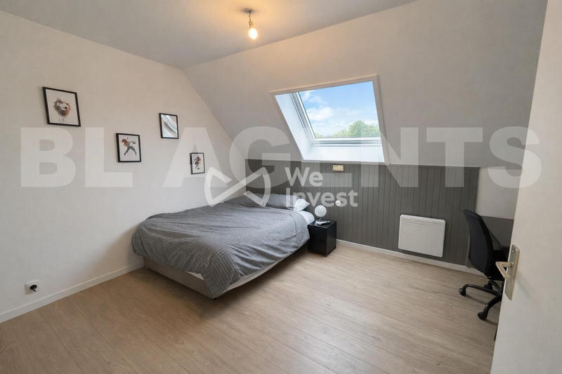 Maison - 200 m² - 9 pièces