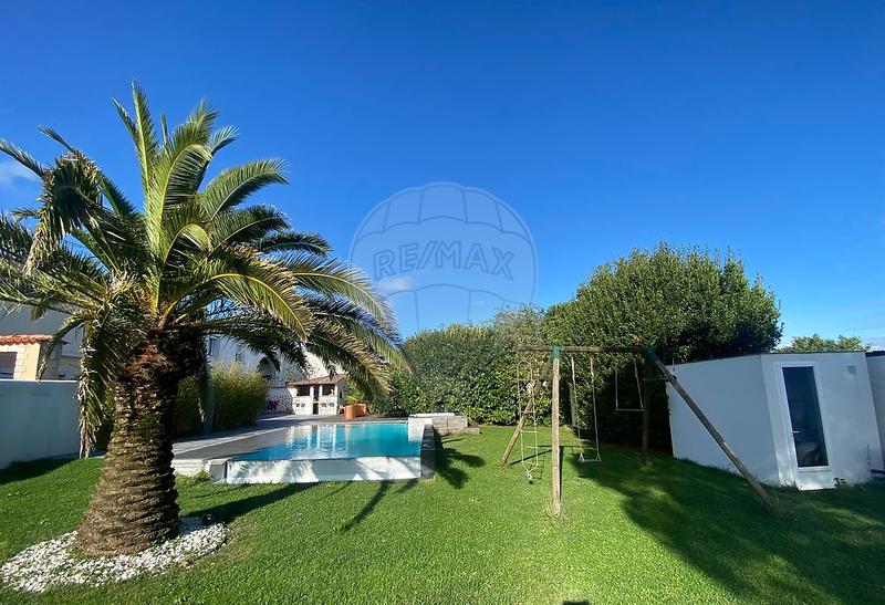 Maison - 182 m² - 7 pièces