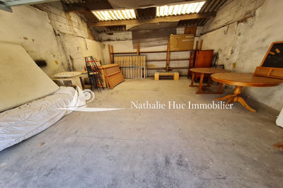 Parking / Garage - 124 m²