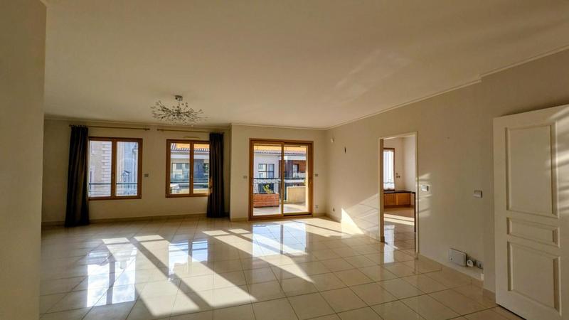 Appartement - 130 m² - 4 pièces