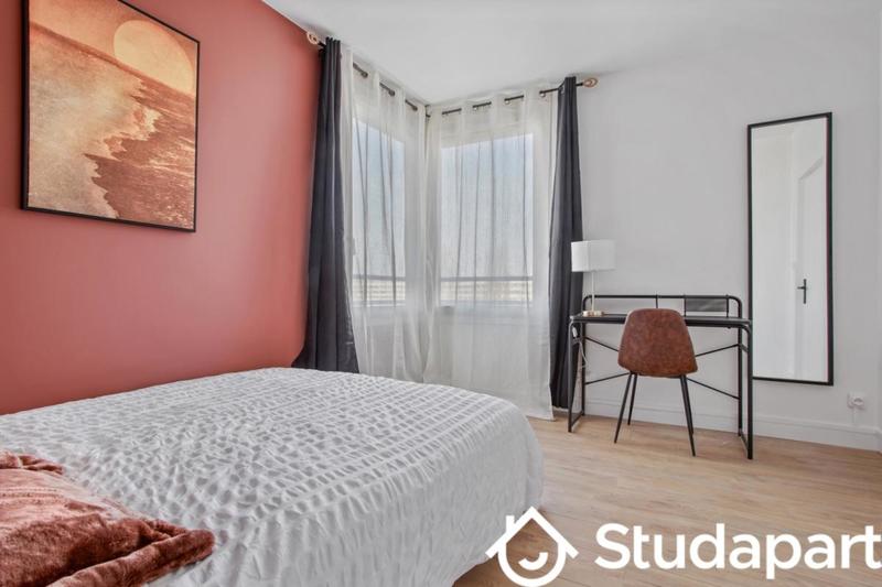 Chambre - 10 m² - 1 pièce