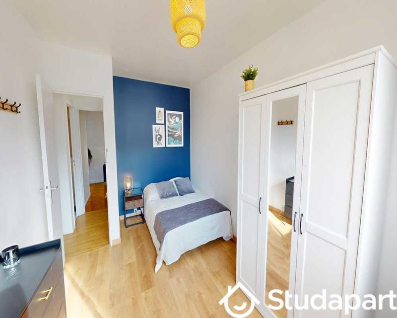 Chambre - 100 m² - 1 pièce