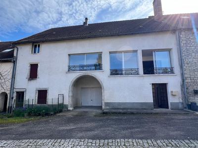 Maison - 108 m² - 7 pièces