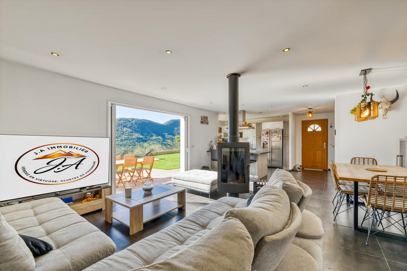 Maison - 106 m² - 4 pièces