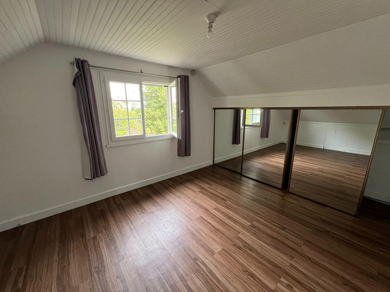 Maison - 185 m² - 7 pièces