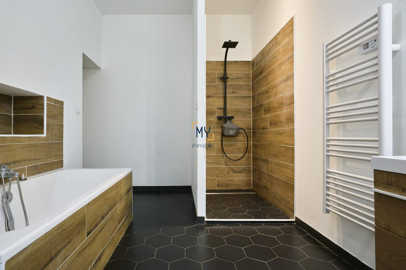 Ferme - 305 m² - 5 pièces