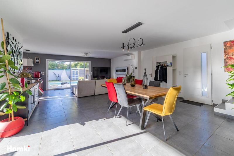 Maison - 137 m² - 6 pièces