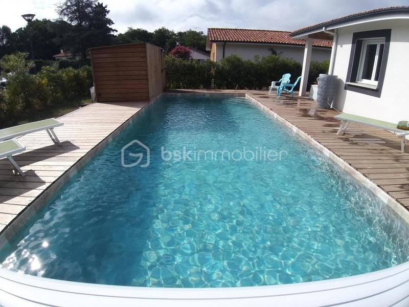 Maison - 101 m² - 4 pièces