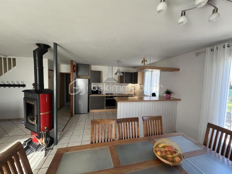 Maison - 140 m² - 8 pièces