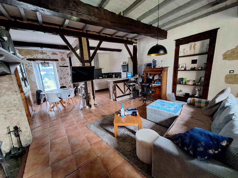 Maison - 360 m² - 14 pièces