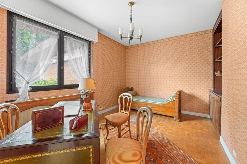 Maison - 304 m² - 9 pièces