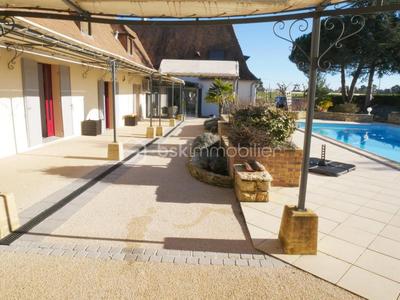 Demeure - 316 m² - 7 pièces