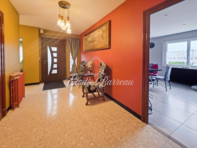 Maison - 225 m² - 10 pièces