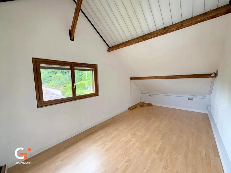 Maison - 206 m² - 7 pièces