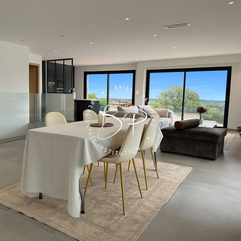 Maison - 99 m² - 4 pièces