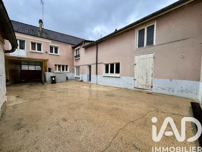 Maison - 157 m² - 7 pièces