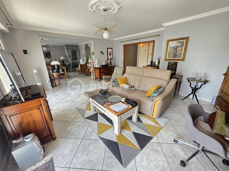 Appartement - 152 m² - 5 pièces