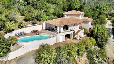 Villa - 185 m² - 5 pièces