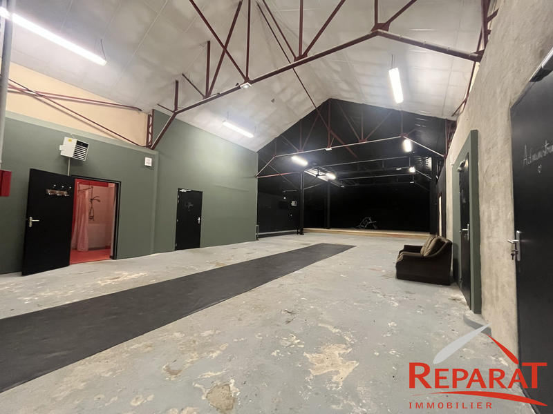 Local d'activités - 325 m²